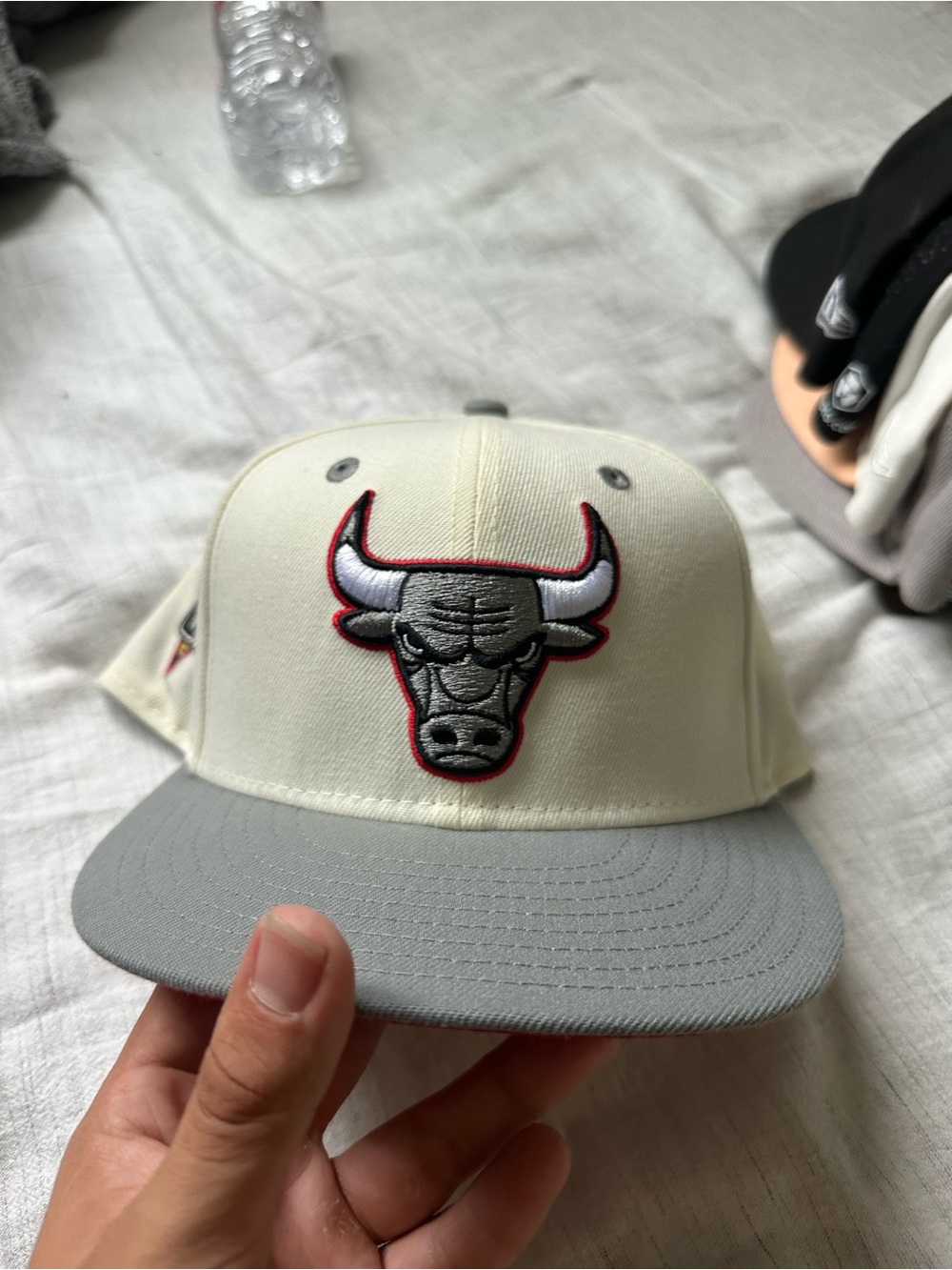 New Era Chicago Bulls Two-Tone Snapback Hat in Cream and Gray